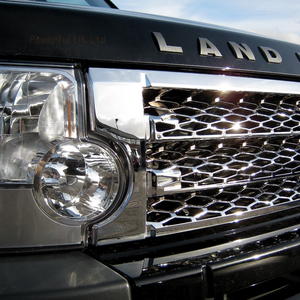 Landrover Discovery 3 Supercharged Style Front Grille - Chrome Preview